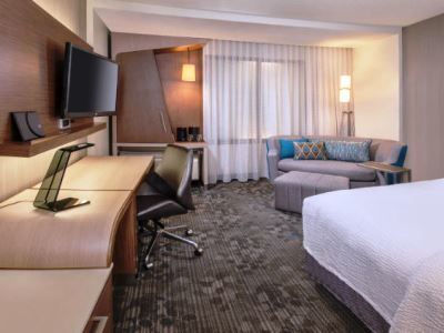 Courtyard By Marriott Wayne Fairfield Hotel Exterior photo
